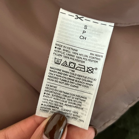 Old Navy puffer vest size small color dusty rose - Picture 7 of 7